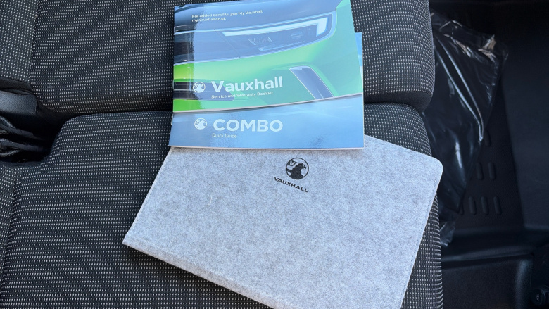 Vauxhall Combo Cargo Combo Diesel 1.5 Turbo D 100ps Prime Plus H1 Van